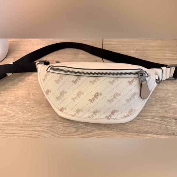 Bum bag from Coach. - Picture 1 of 6